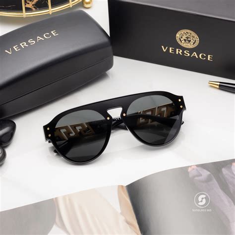 แว่นกันแดด Versace La Greca VE4420 GB1/87.